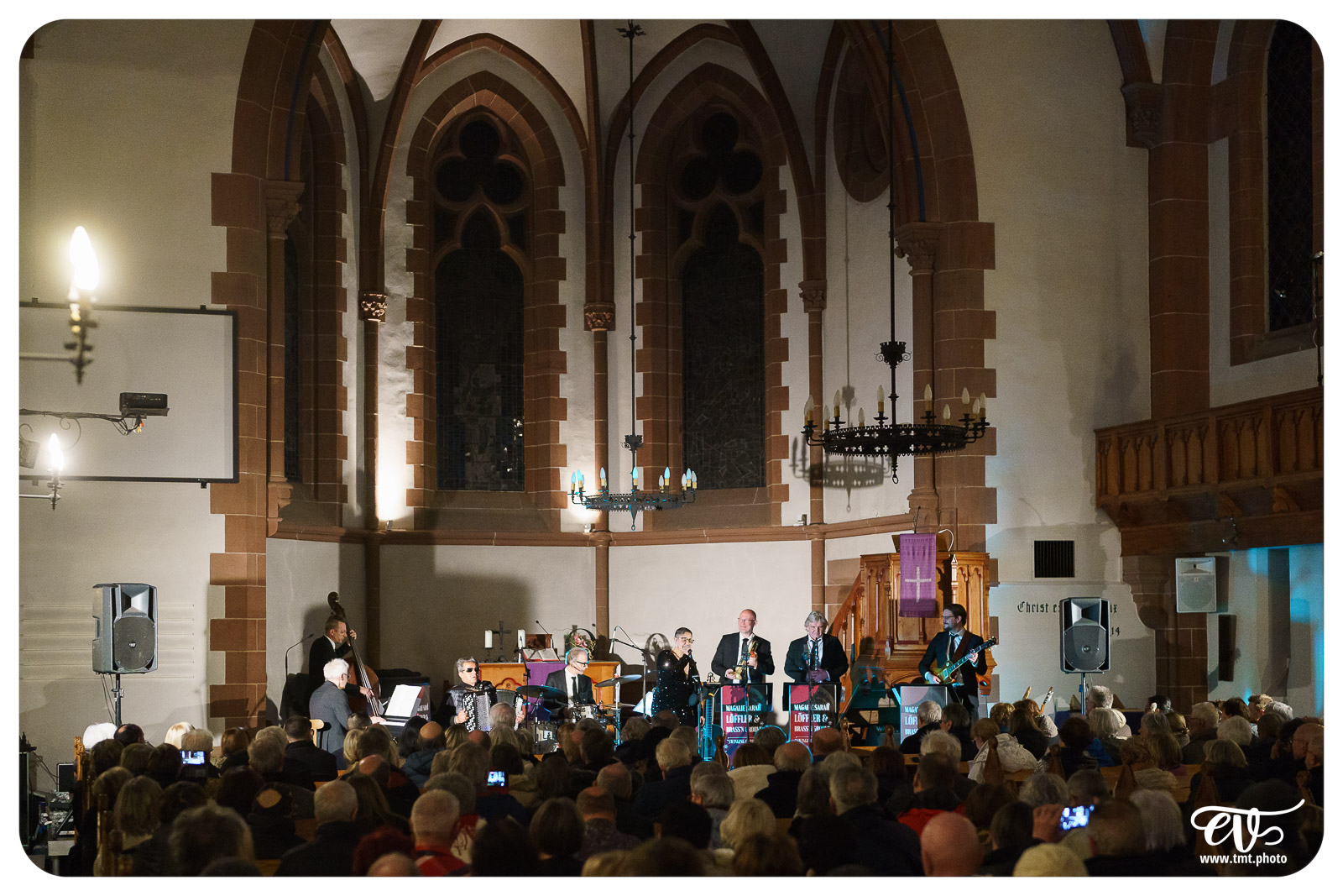 MAGALIE SARAH LÖFFLER AND THE BRASS 'N GROOVE BAND